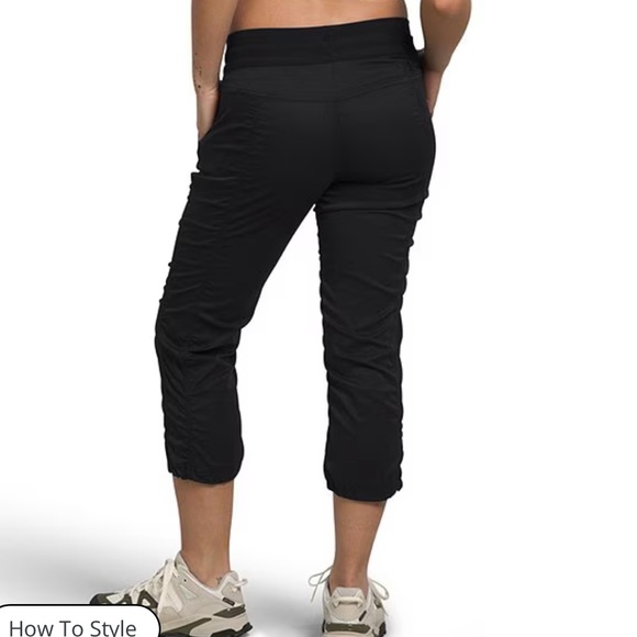 The North Face Aphrodite 2.0 Capri Black Hiking Pants Women’s Small - Picture 2 of 14